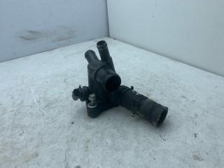 фланец (тройник) системы охлаждения Chevrolet Equinox 3 поколение 2018, 2.0 л., бензин, АКПП, синий, внедорожник 5 дв., передний привод