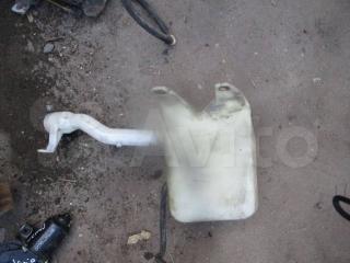 бачок омывателя Mazda Demio 1 поколение [рестайлинг] 2001, 1.3 л., бензин, 860141352