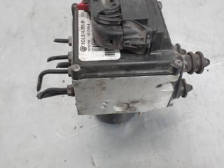 блок ABS Volkswagen Passat B6 2005, 2.0 л., дизель, 3C0614095M
