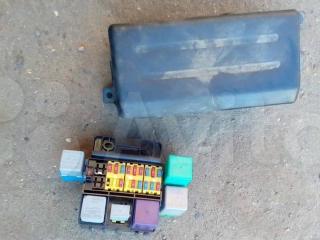 блок предохранителей Chevrolet Aveo T200 2005, 1.6 л., бензин, МКПП, хетчбэк 5 дв.