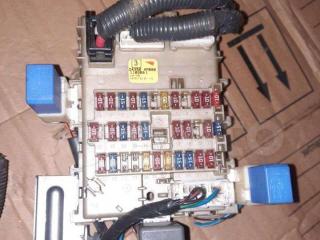 блок предохранителей Nissan Almera N16 2001, 1.5 л., бензин, 243504M600