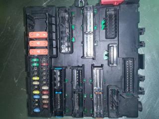 блок предохранителей Opel Signum C 2005, 2.2 л., бензин, 13189923, 97712003682