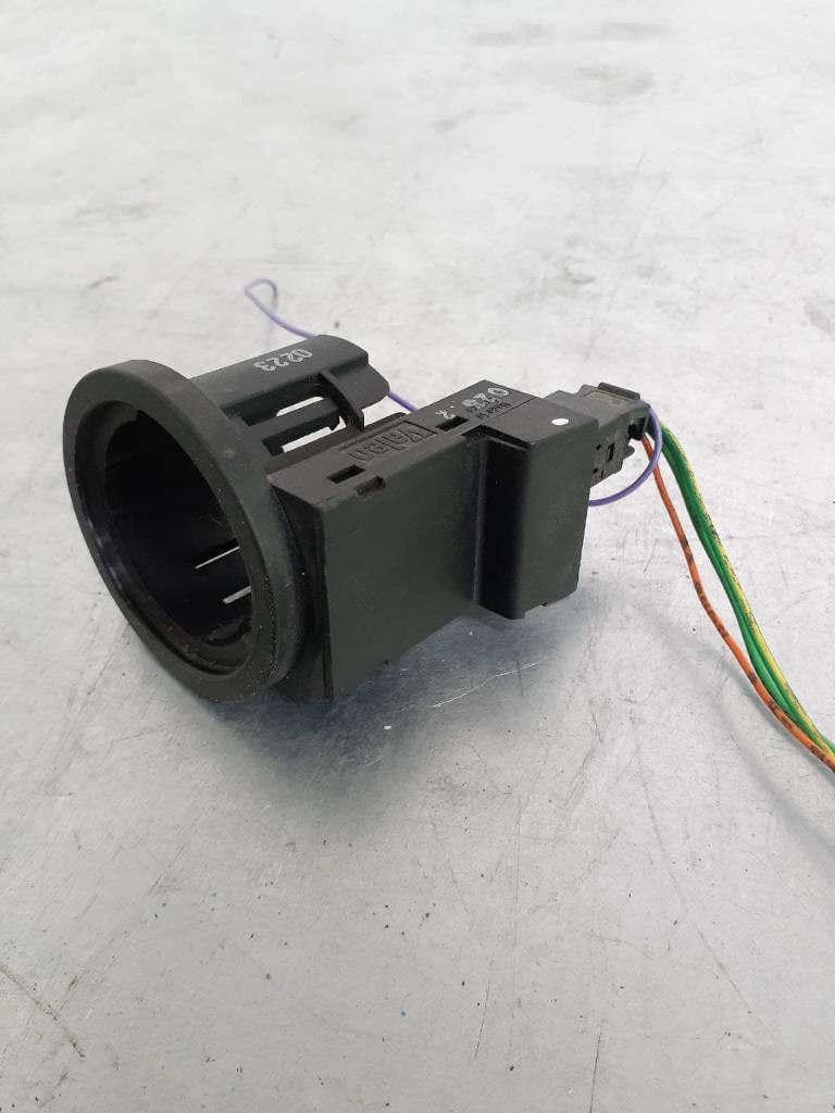 Иммобилайзер Citroen Xsara Picasso 1 поколение 2002, 73656312, 9634051880 - фото №1