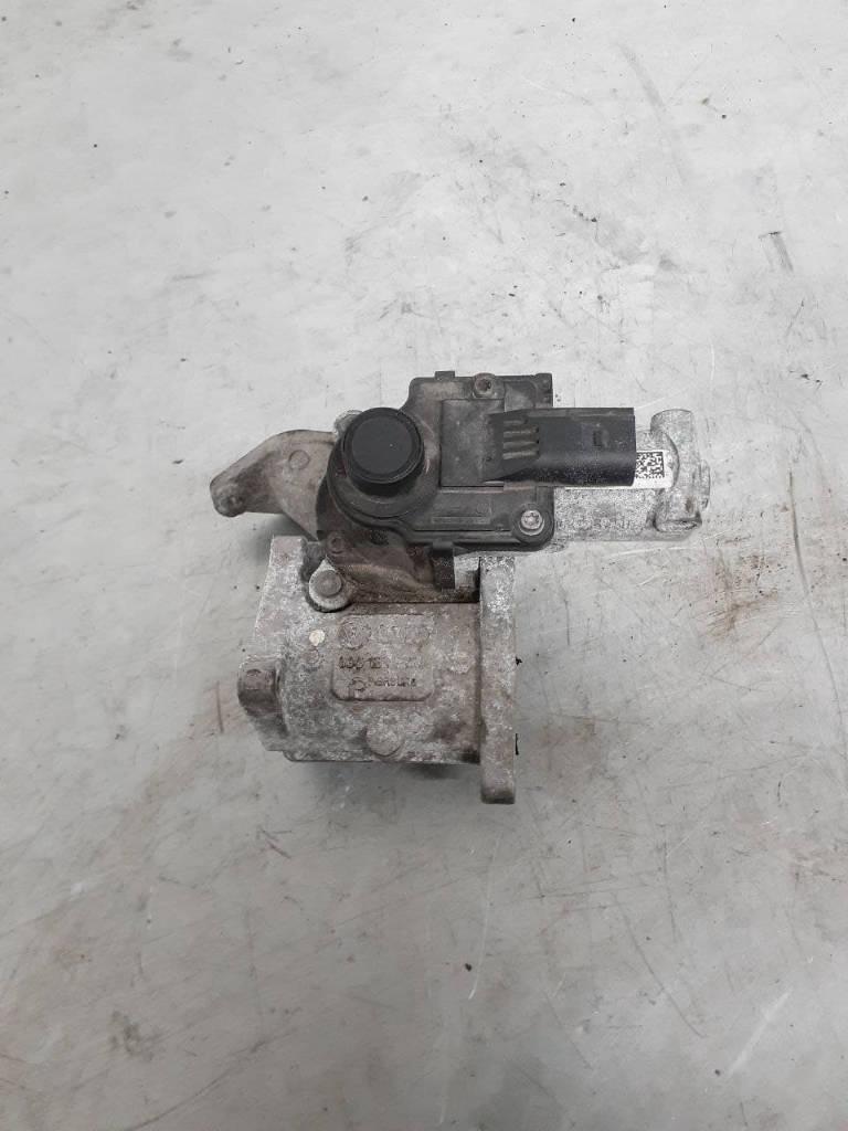 клапан EGR Skoda Fabia 2 поколение (5J) 2008, 1.9 л., дизель, 03G131501NV200, 03G129637A - фото №1