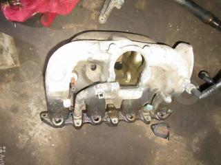 коллектор впускной Saab 1999, 2.0 л.