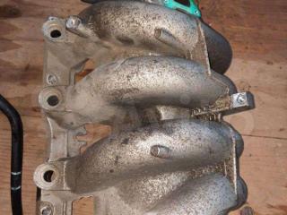 коллектор впускной Volvo V40 1 поколение [2-й рестайлинг] 2004, 1.6 л., бензин, 8627895