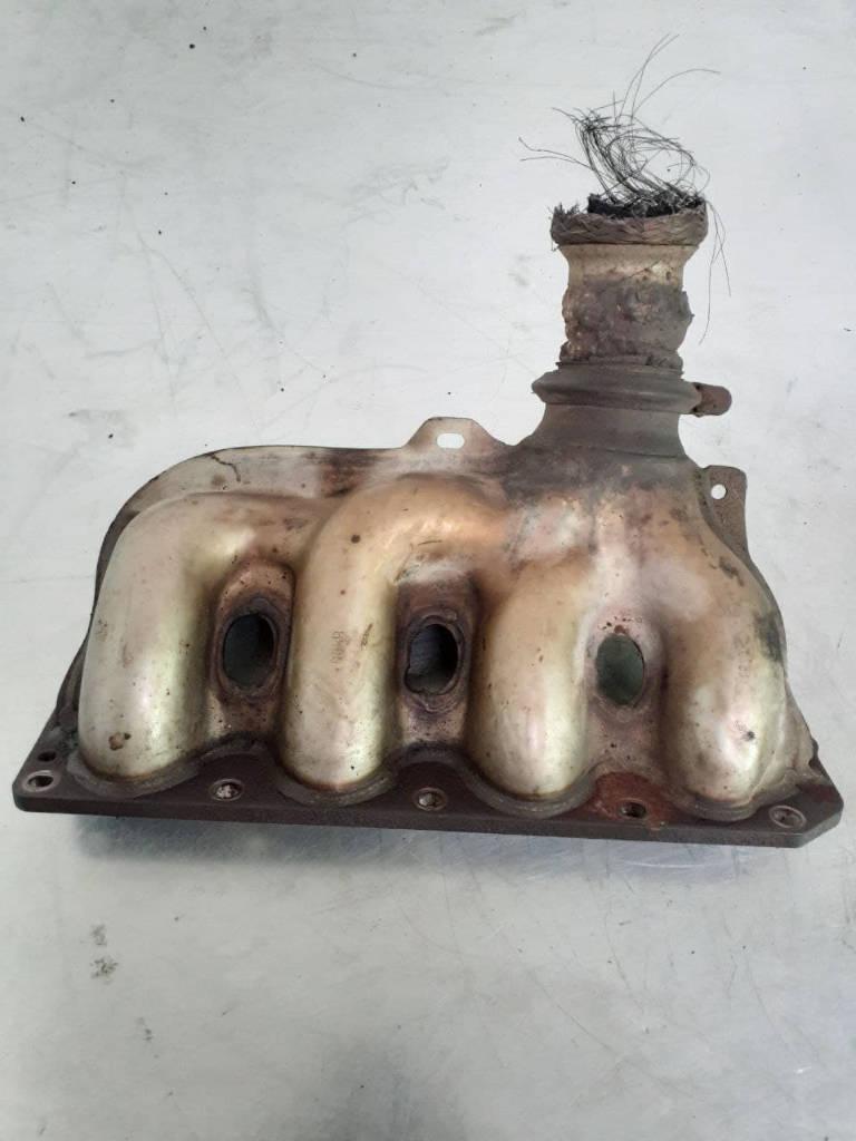 коллектор выпускной Citroen Xsara Picasso 1 поколение 2002, 1.8 л., бензин - фото №1