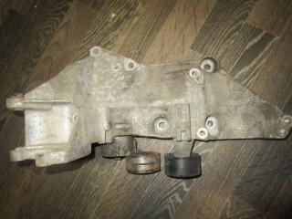 кронштейн генератора Renault Laguna 2 поколение 2002, 1.9 л., дизель, 8200183234