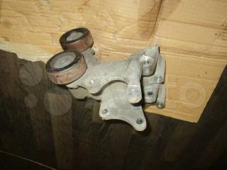 кронштейн гидроусилителя Kia Carens 1 поколение [рестайлинг] 2006, 2.0 л., дизель