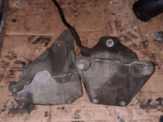кронштейн двигателя Audi A4 B5 1995, 2.4 л., бензин, 800199308D, 800188307G