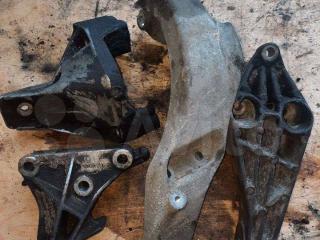 кронштейн двигателя Opel Vectra B [рестайлинг] 2002, 2.0 л., бензин, 90497583, 90497255, 9223024, 90498426