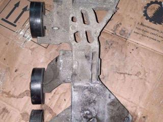 кронштейн компрессора кондиционера Mercedes-Benz A-Класс W168 2000, 1.7 л., дизель, A0002020240