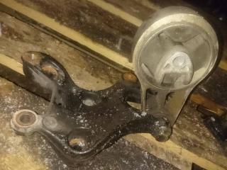 кронштейн полуоси Mini Cooper 2 поколение 2008, 1.6 л., 6780439