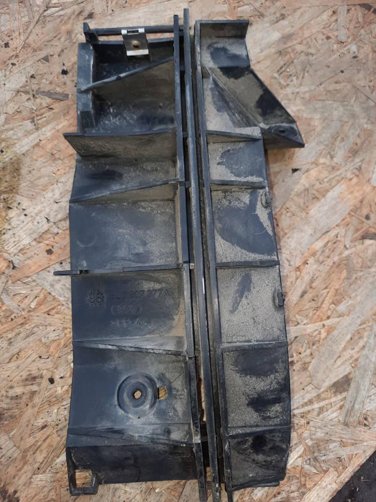 крепление бампера Audi A3 8L 8L1 1999, 8LO807377A - фото №1