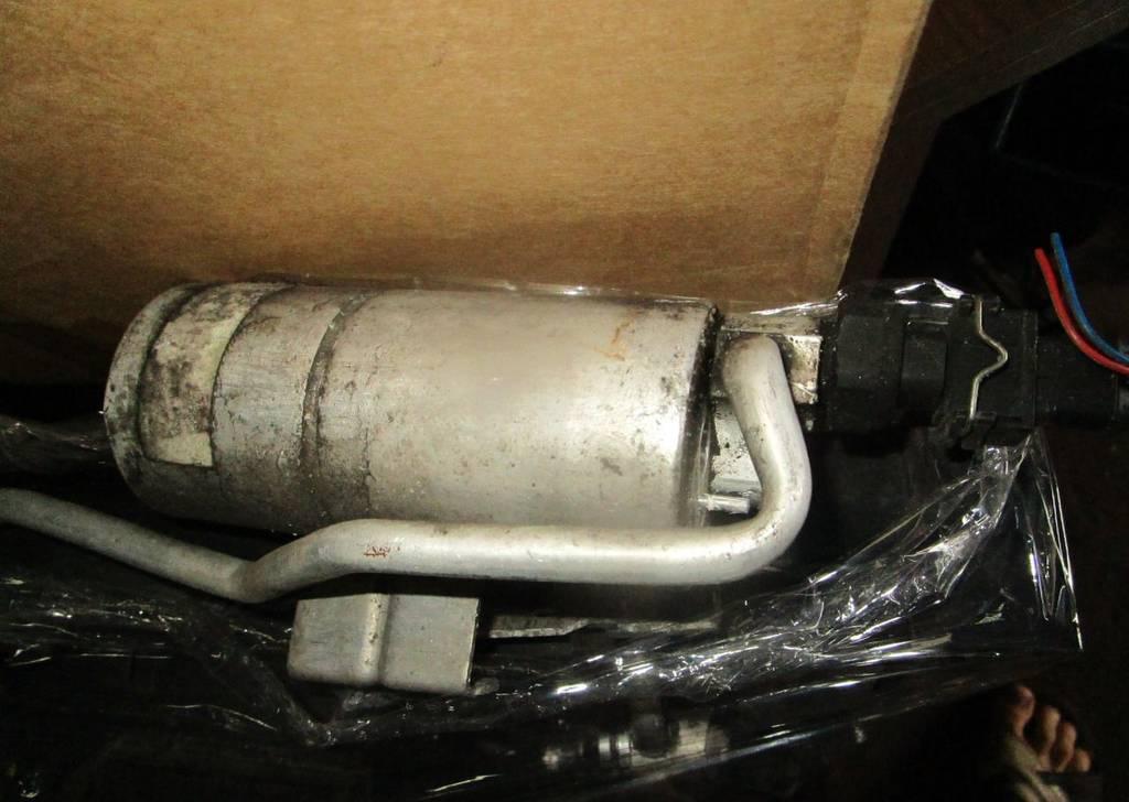 осушитель кондиционера Mercedes-Benz Vaneo W414 2002, 1.7 л., дизель - фото №1