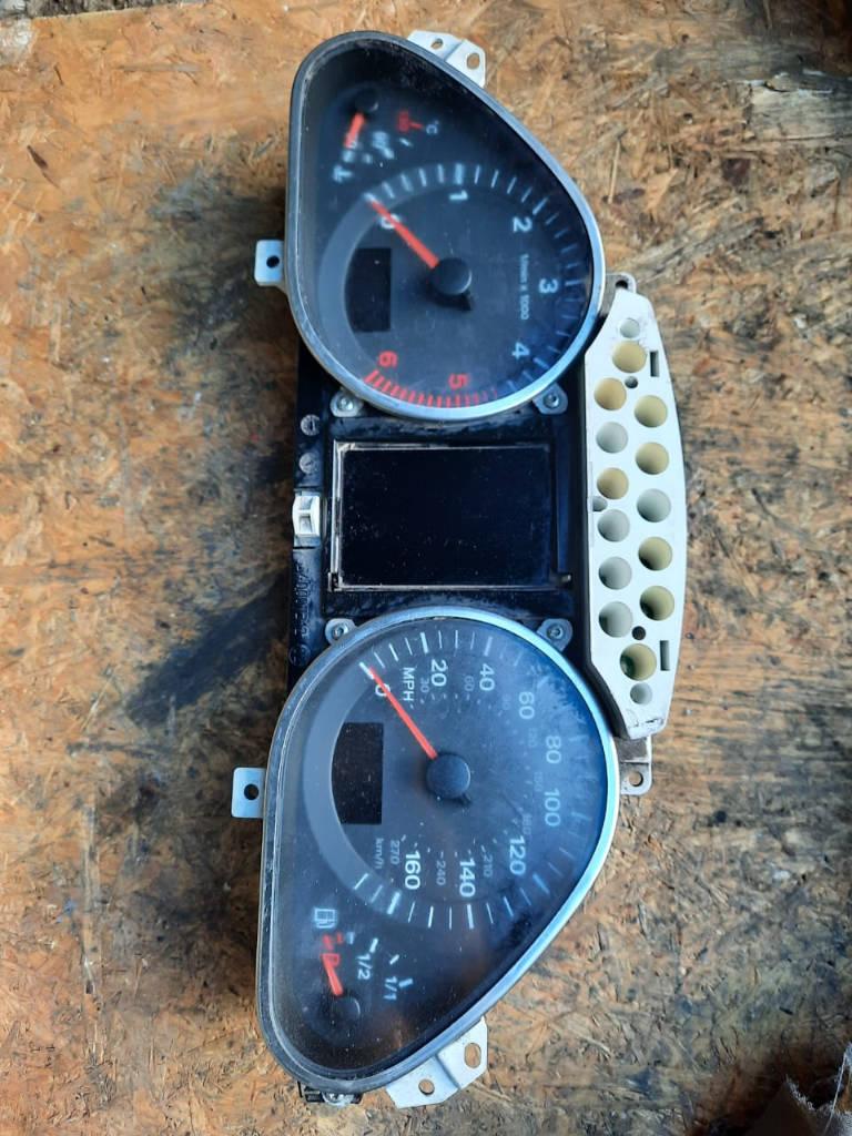 щиток приборов (приборная панель) Audi A6 4F/C6 2006, 2.7 л., дизель, 4F0920950L - фото №1