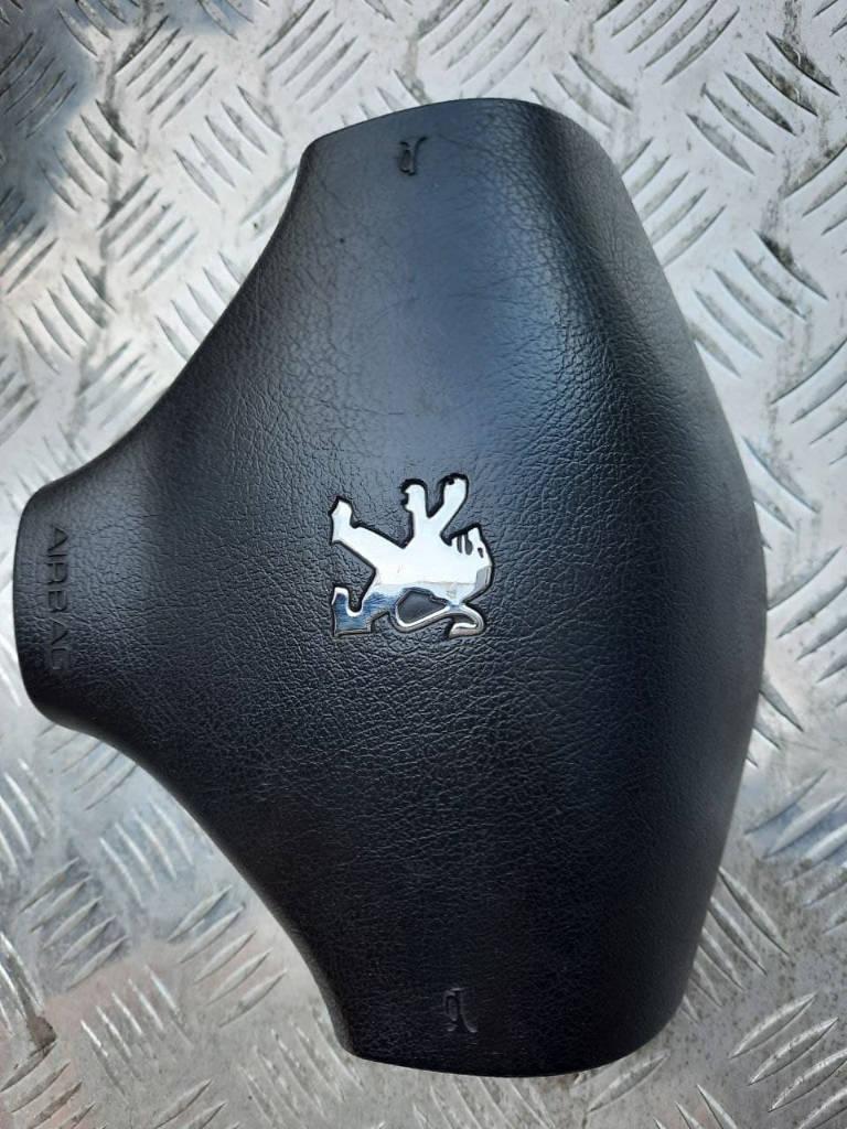 AirBag водительская Peugeot 206 1 поколение 2003, 96441166 - фото №1