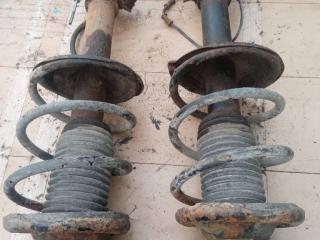 стойка передняя правая Subaru Forester 1 поколение (SF) [рестайлинг] 2001, 2.0 л., бензин, МКПП