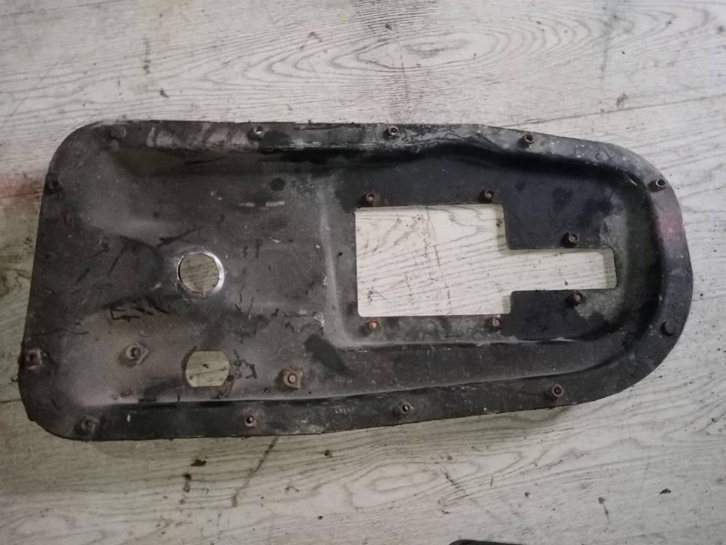 кронштейн (крепление) Land Rover Range Rover 2 поколение 1998, 4.6 л., бензин, АКПП - фото №1