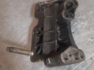 кронштейн двигателя Mazda 3 BK 2005, 1.6 л., дизель