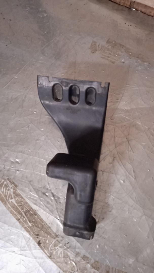 воздухозаборник Mitsubishi Space Runner 2 поколение 1999, MR481884 - фото №1