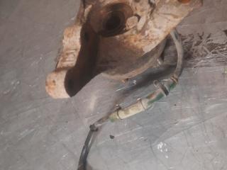 кулак поворотный левый Mitsubishi Space Runner 2 поколение 1999, 2.0 л., бензин, МКПП