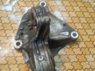 кронштейн полуоси Peugeot 307 1 поколение 2005, 2.0 л., дизель, 9635889310