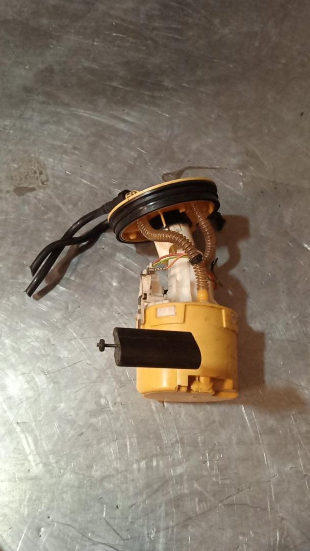 датчик уровня топлива Ford Focus 2 поколение 2005, 2.0 л., дизель, 3M51-9275, 3M519275, D0204802AG2 - фото №1