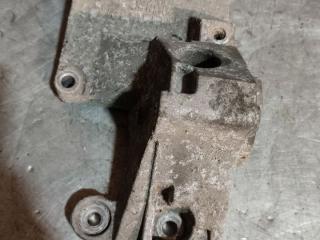 кронштейн генератора Skoda Fabia 1 поколение (6Y) 2001, 1.9 л., дизель, 038903143R