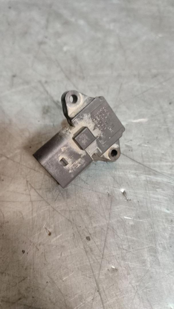 датчик абсолютного давления Volkswagen Polo 4 поколение 2003, 1.2 л., бензин, 03D906051, 5WK9693 - фото №1