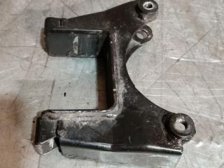 кронштейн КПП Volkswagen Polo 4 поколение 2003, 1.2 л., бензин, МКПП