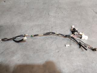 Проводка крышки багажника Toyota Avensis Verso 1 поколение 2001
