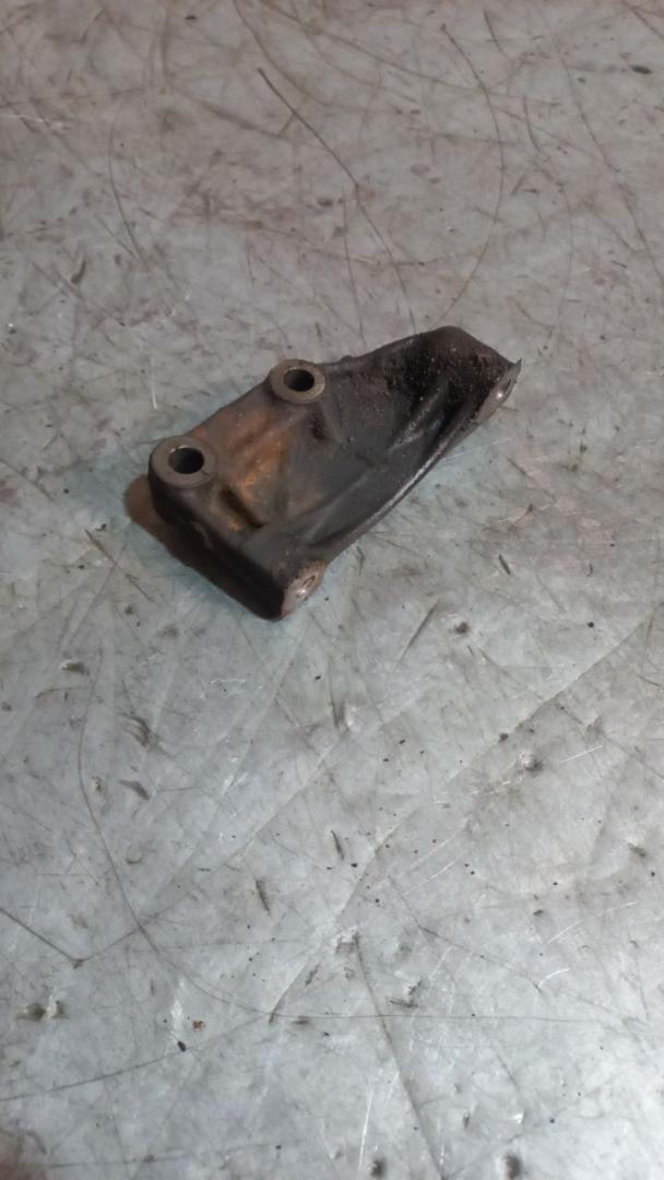 кронштейн компрессора кондиционера Citroen C5 1 поколение 2003, 3.0 л., бензин, 9630026300 - фото №1