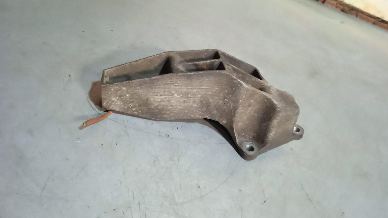 кронштейн двигателя Mercedes-Benz A-Класс W168 2000, 1.6 л., бензин, A1662410801, 1662410801 - фото №1