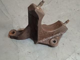 кронштейн полуоси Ford Focus 2 поколение 2008, 1.6 л., бензин