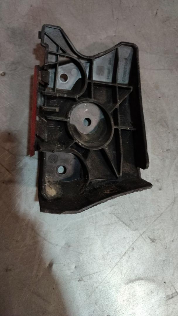 Крепление бампера переднего SEAT Altea 1 поколение 2004, 5P0807184A - фото №1