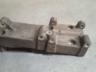 кронштейн компрессора кондиционера Volvo V70 2 поколение (2000 - 2005), 2.5 л., бензин, 9135170