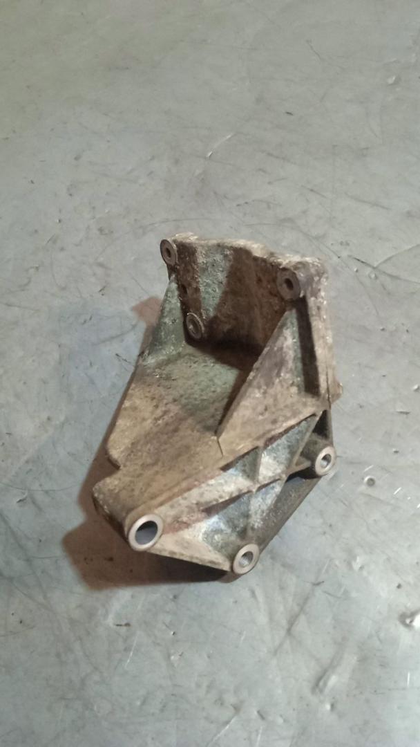 кронштейн гидроусилителя Ford Fiesta 5 поколение 2005, 1.2 л., бензин - фото №1