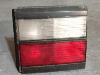 фонарь крышки багажника правый Volkswagen Passat B3 (1988 - 1997), универсал, 333945108