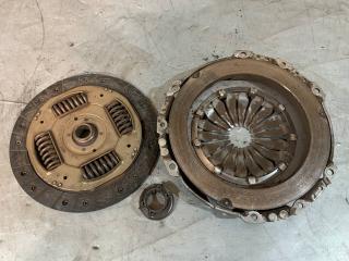 комплект сцепления Volkswagen Polo 4 поколение (2001 - 2005), 1.4 л., дизель, МКПП, 03C141025