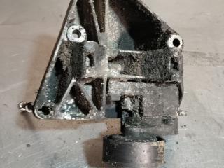 кронштейн компрессора кондиционера BMW 5 серия E39 (1995 - 2000), 2.5 л., бензин