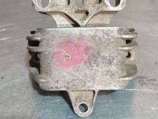 подушка крепления двигателя Volkswagen Golf 4 поколение (1997 - 2006), 1.6 л., бензин, 1J0199555