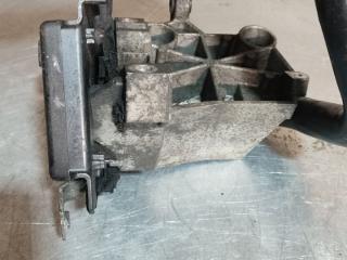 кронштейн гидроусилителя Audi A8 D3/4E (2002 - 2005), 3.0 л., дизель