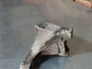 кронштейн двигателя Volvo V70 1 поколение (1997 - 2000), 2.4 л., бензин, 33402, 1397889