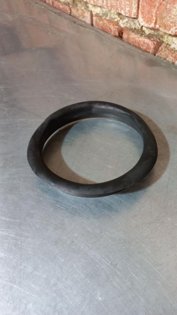 кронштейн динамика перед. прав. Volkswagen Golf 4 поколение 2000 - фото №1