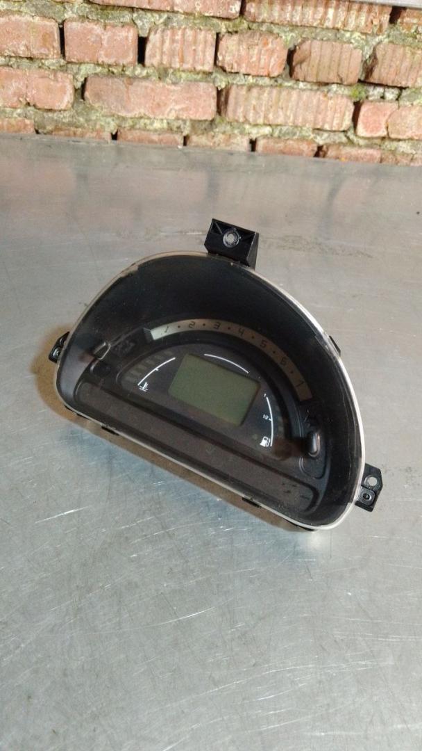 щиток приборов (приборная панель) Citroen C2 1 поколение (2003 - 2008), 1.4 л., бензин, P9650735480, 9650735480 - фото №1