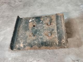 кронштейн переднего бампера Mazda MPV LW [рестайлинг] 2003