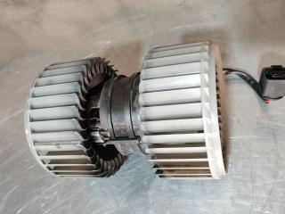 моторчик печки Audi A8 D3/4E (2002 - 2005), 130111047