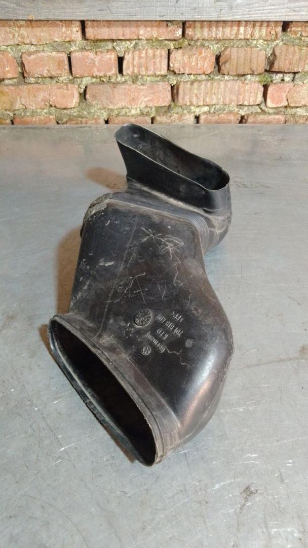 воздухозаборник Volkswagen Transporter T4 1994, 701819409 - фото №1