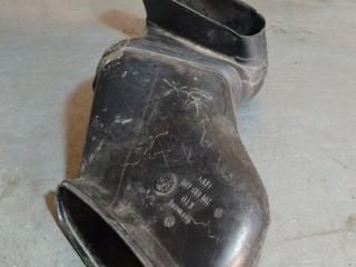 воздухозаборник Volkswagen Transporter T4 1994, 701819409